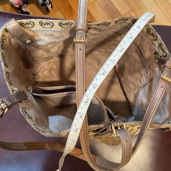 Michael Kors Beige & Gold glitter bag hobo/ tote / baby bag Carry All TOTE 12x12 - Picture 10 of 10